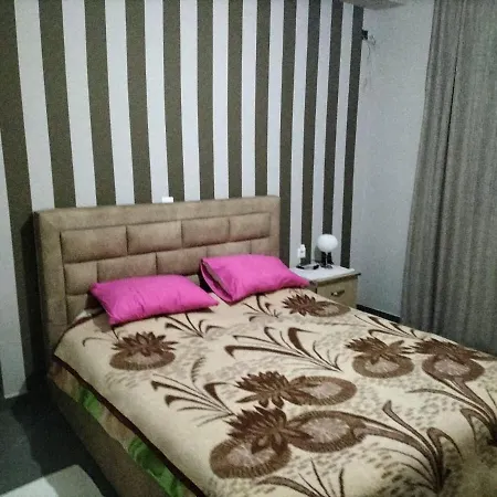 Vila Aleksander Naci Apartment